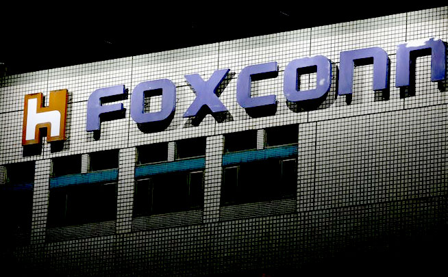 Foxconn's CEO will visit the iPhone plant in China that was hit by COVID - source