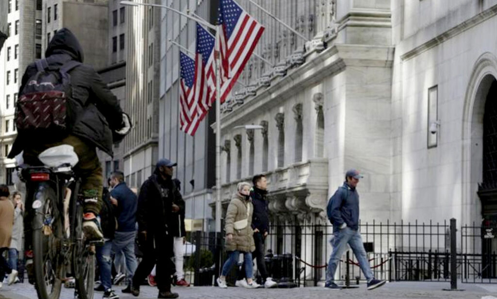 Opening bell on Wall Street sees rise as banking crisis concerns ease