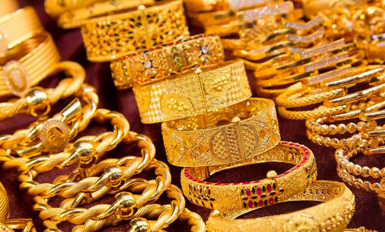 "Pakistan's Gold Prices Surpass Rs214,000 Mark, Reaching All-Time High"