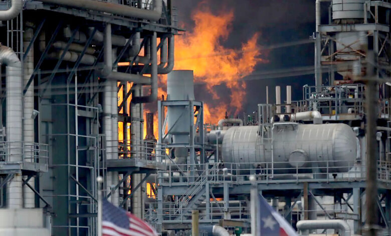 Sheriff confirms containment of fire at Shell Texas chemical plant