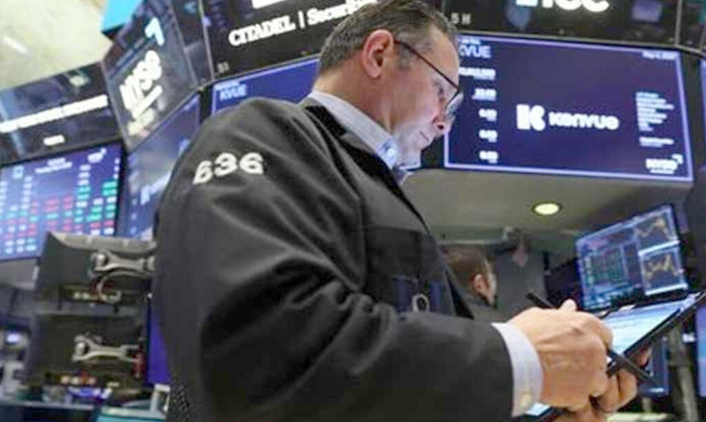 Positive US jobs data boosts stock market while Treasury bonds decline