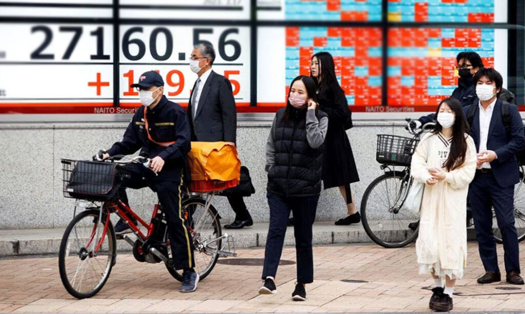 Asian Stocks Edge Higher as Investors Prepare for China Data and Fed Speeches